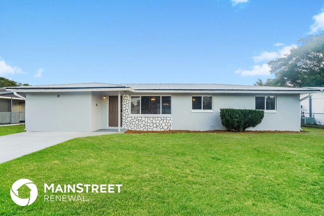 property at 19 Kingsman Cir