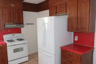 8 Irma Ave in Watertown, MA - Building Photo - Building Photo