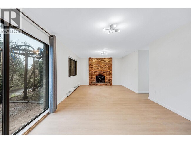 3507 St Andrews Ave in North Vancouver, BC - Building Photo - Building Photo