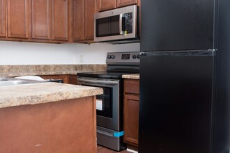 102 White Dr in Tallahassee, FL - Building Photo - Building Photo