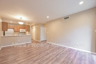 407 S Memphis Way in Aurora, CO - Building Photo - Building Photo