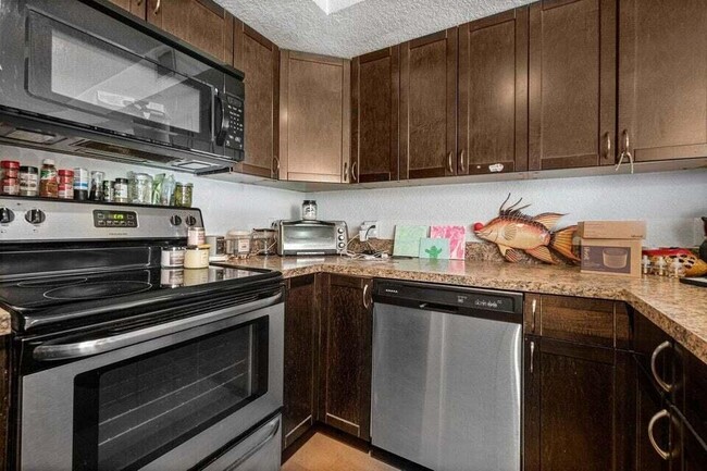 property at 117 Yacht Club Way