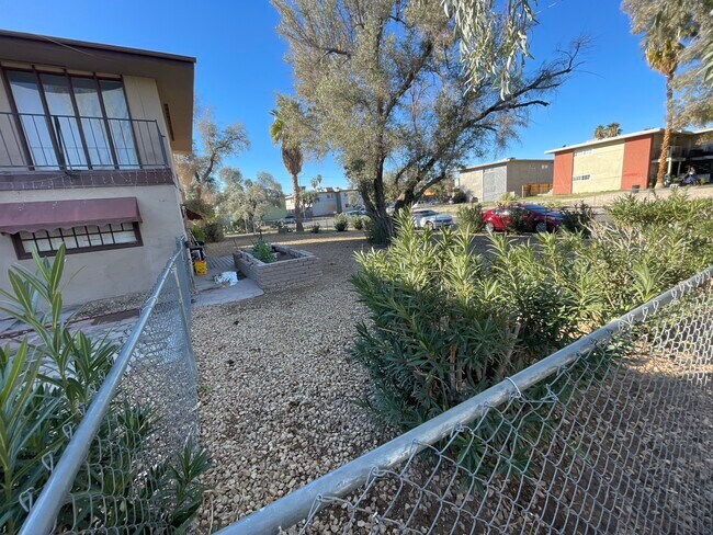3380 Brussels St, Unit 4 in Las Vegas, NV - Building Photo - Building Photo