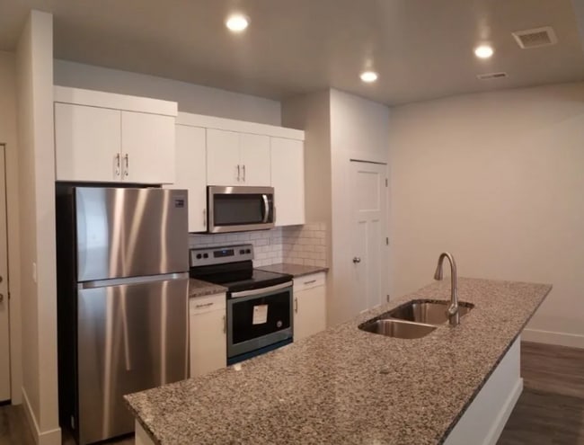 177 S Heath Ln in Idaho Falls, ID - Building Photo - Building Photo