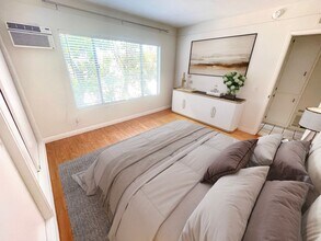 11980 Walnut Ln in Los Angeles, CA - Building Photo - Building Photo