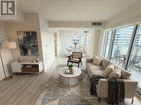 1010 Sandy Beach Rd in Pickering, ON - Building Photo