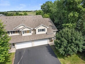 158 Bridgewater Trl in Hudson, WI - Foto de edificio - Building Photo