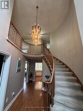 1284 Creekside Dr in Oakville, ON - Building Photo - Building Photo