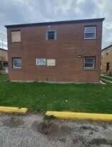 14521 Richmond Ave in Posen, IL - Building Photo