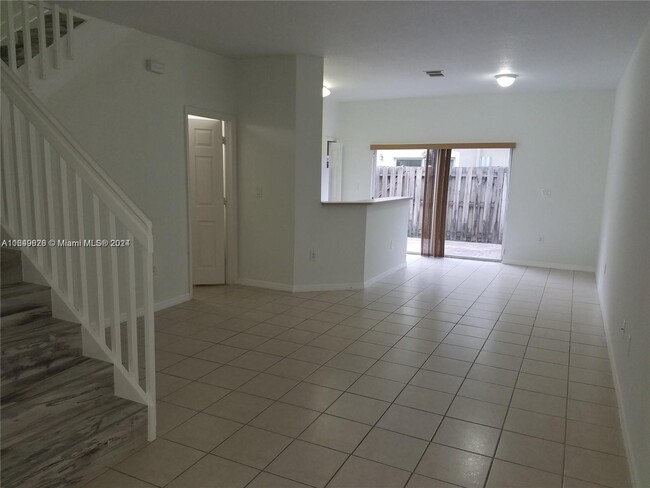 10775 NW 84th St, Unit 7 in Doral, FL - Building Photo - Building Photo