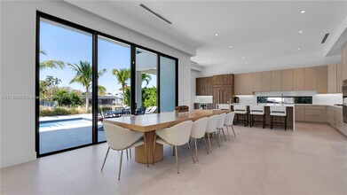 12710 Maple Rd in North Miami, FL - Building Photo - Building Photo