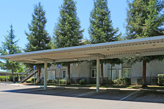 The Grove Merced in Merced, CA - Building Photo - Building Photo