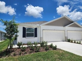 2365 Bending Bonsai Dr in Wesley Chapel, FL - Building Photo