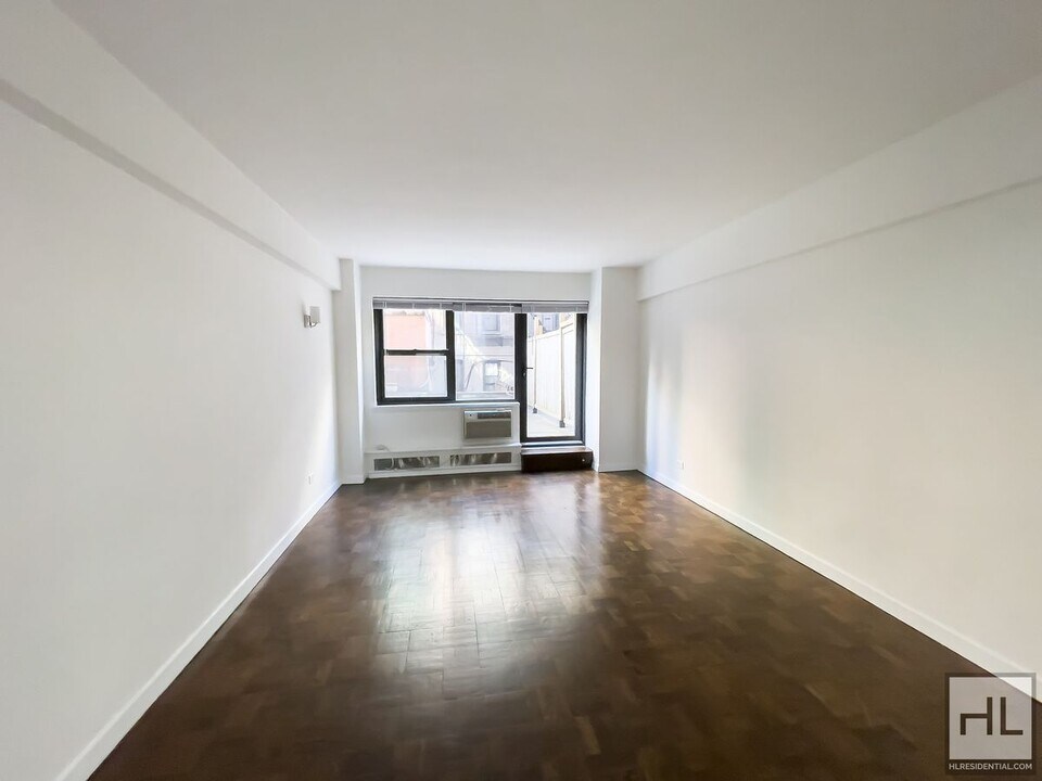 EAST 69 STREET in New York, NY - Foto de edificio