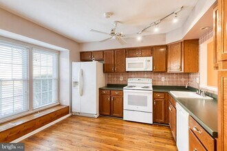 684 Lions Gate Ln in Odenton, MD - Building Photo - Building Photo