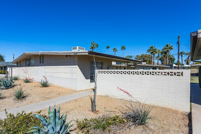 3634 E Montecito Ave in Phoenix, AZ - Building Photo - Building Photo