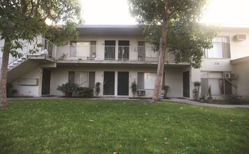 937 S Roberts St in Anaheim, CA - Building Photo - Building Photo