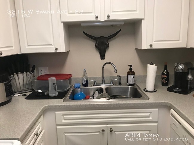 3215 W Swann Ave-Unit -23 in Tampa, FL - Building Photo - Building Photo