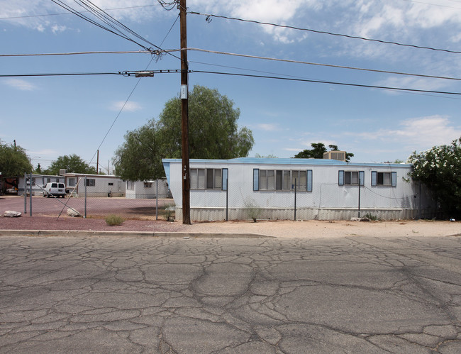 99 E Palmdale St in Tucson, AZ - Building Photo - Building Photo