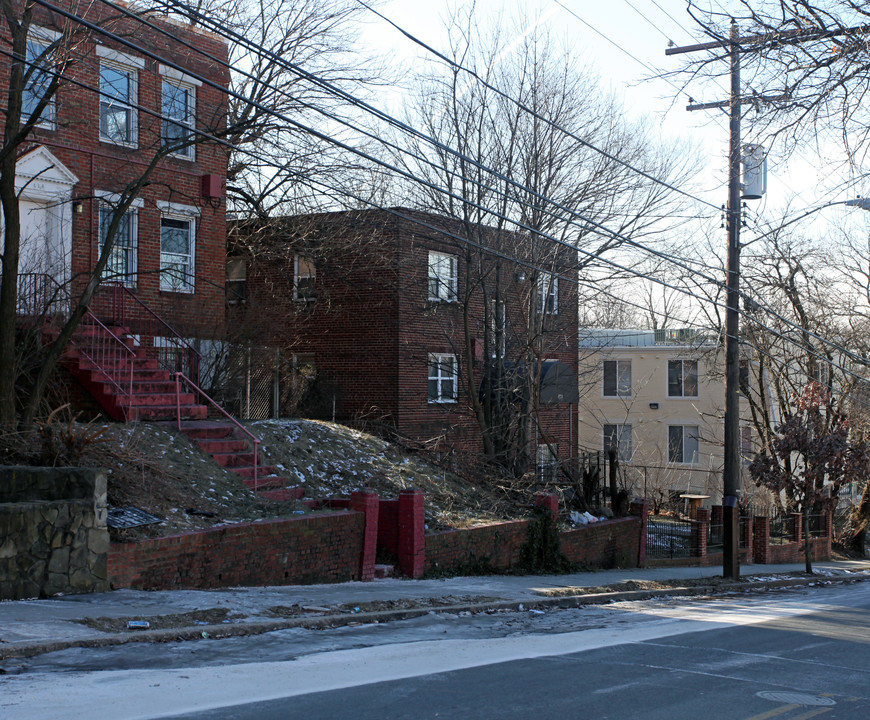 411 Atlantic St SE in Washington, DC - Building Photo