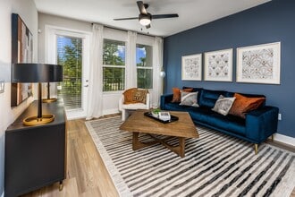The Alibi at Lake Lilly in Ocoee, FL - Foto de edificio - Building Photo