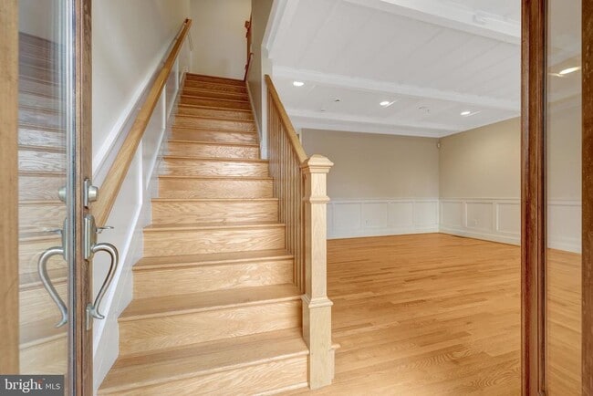 229 Locust St SE in Vienna, VA - Building Photo - Building Photo