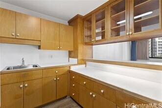 1255 Nuuanu Ave in Honolulu, HI - Building Photo - Building Photo