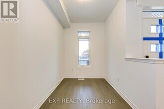 1313 Whitlock Ave in Milton, ON - Building Photo - Building Photo