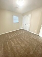 706 N Jackson St in Spring Hill, KS - Building Photo - Building Photo