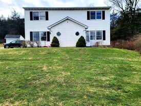 6 Maple Ave in Goshen, NY - Building Photo