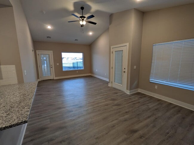 5224 N Cypress Cir in Wichita, KS - Building Photo - Building Photo