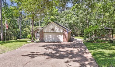 70 Fern View Ct in Coldspring, TX - Building Photo - Building Photo