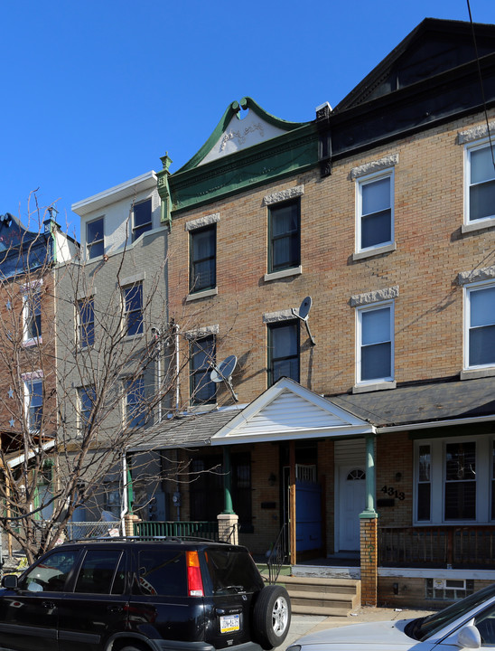 4315 Sansom St in Philadelphia, PA - Foto de edificio