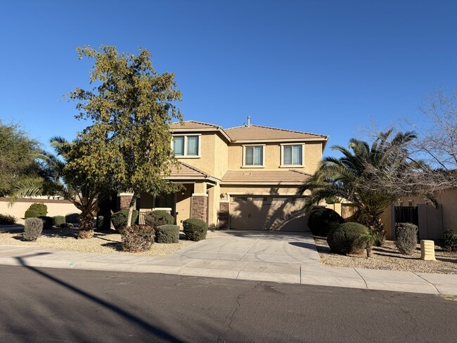 property at 15642 W Devonshire Ave