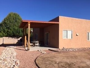 7584 Cricket Hill Dr NE in Albuquerque, NM - Building Photo - Building Photo