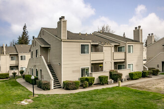 Stonebridge Apartment Homes in Sacramento, CA - Building Photo - Building Photo