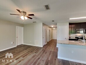 12372 Cherry Bluff Dr in Jacksonville, FL - Building Photo - Building Photo