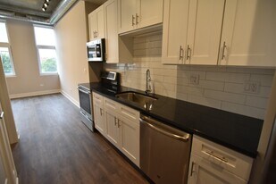 3810 N Broadway in Chicago, IL - Building Photo