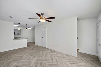 8801 Hammerly Blvd in Houston, TX - Building Photo - Building Photo