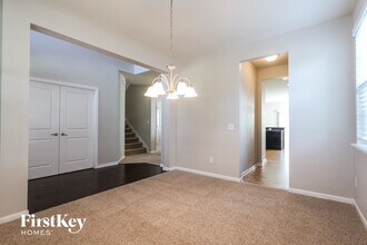 11231 Dobbins Dr in Fishers, IN - Foto de edificio - Building Photo