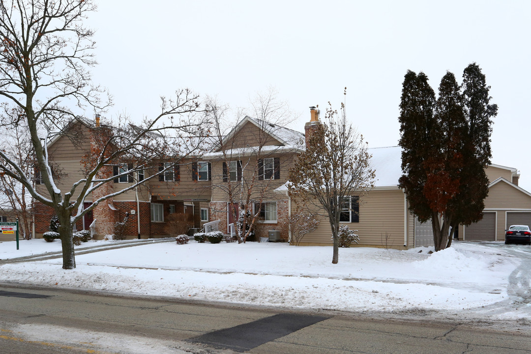 Coventry Garden in Dundee, IL - Building Photo