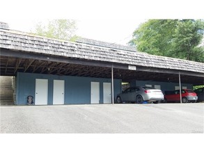 Olympic Manor in Montesano, WA - Foto de edificio - Building Photo