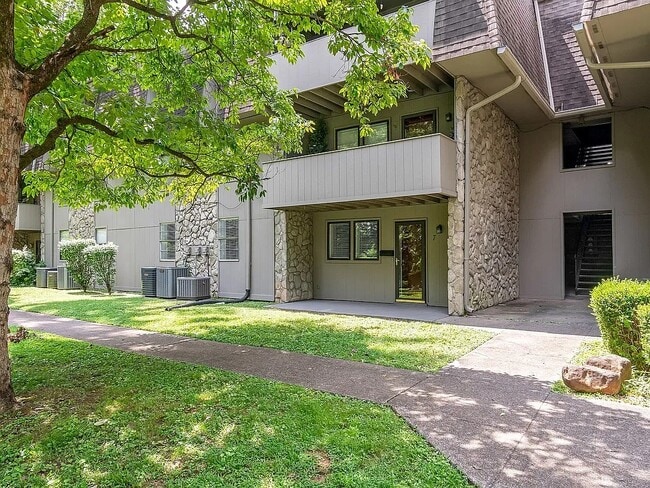 2929 Selena Dr, Unit 7 in Nashville, TN - Building Photo - Building Photo