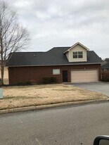 3003 Champions Dr in Maryville, TN - Building Photo