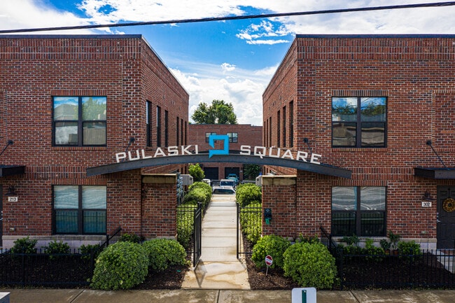 Pulaski Square Townhomes in Columbia, SC - Foto de edificio - Building Photo