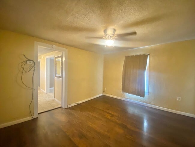 1304 Joliet St in Plainview, TX - Building Photo - Building Photo