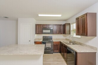 3619 Somers Crest in San Antonio, TX - Building Photo - Building Photo