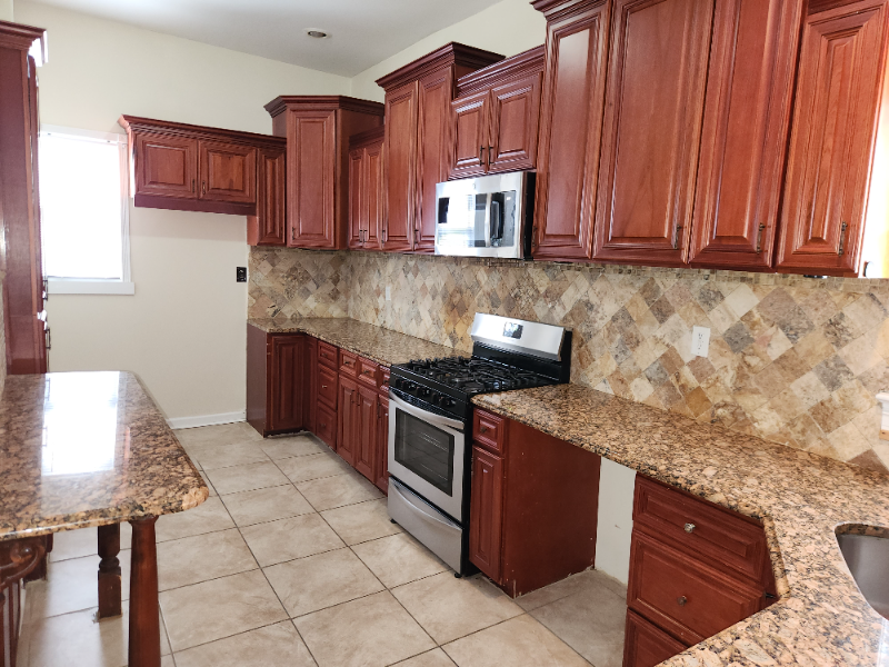 388 12th Ave in Paterson, NJ - Building Photo