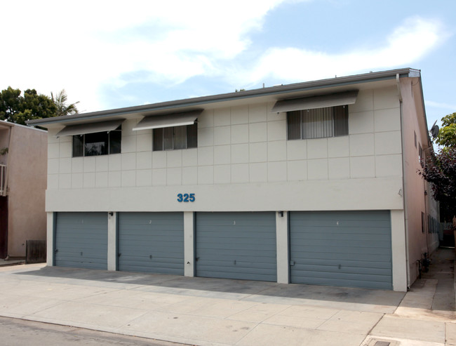 325 N Colorado Pl in Long Beach, CA - Building Photo - Building Photo