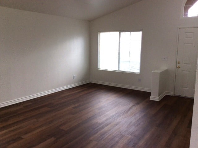 37065 Pine Valley Ct in Palmdale, CA - Building Photo - Building Photo